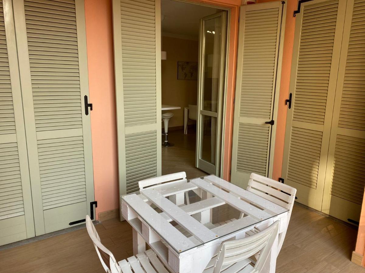 Comecasa Modern Apartment In Historical Centre Asti Exterior photo
