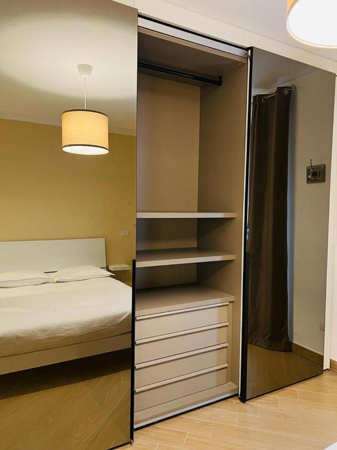Comecasa Modern Apartment In Historical Centre Asti Exterior photo