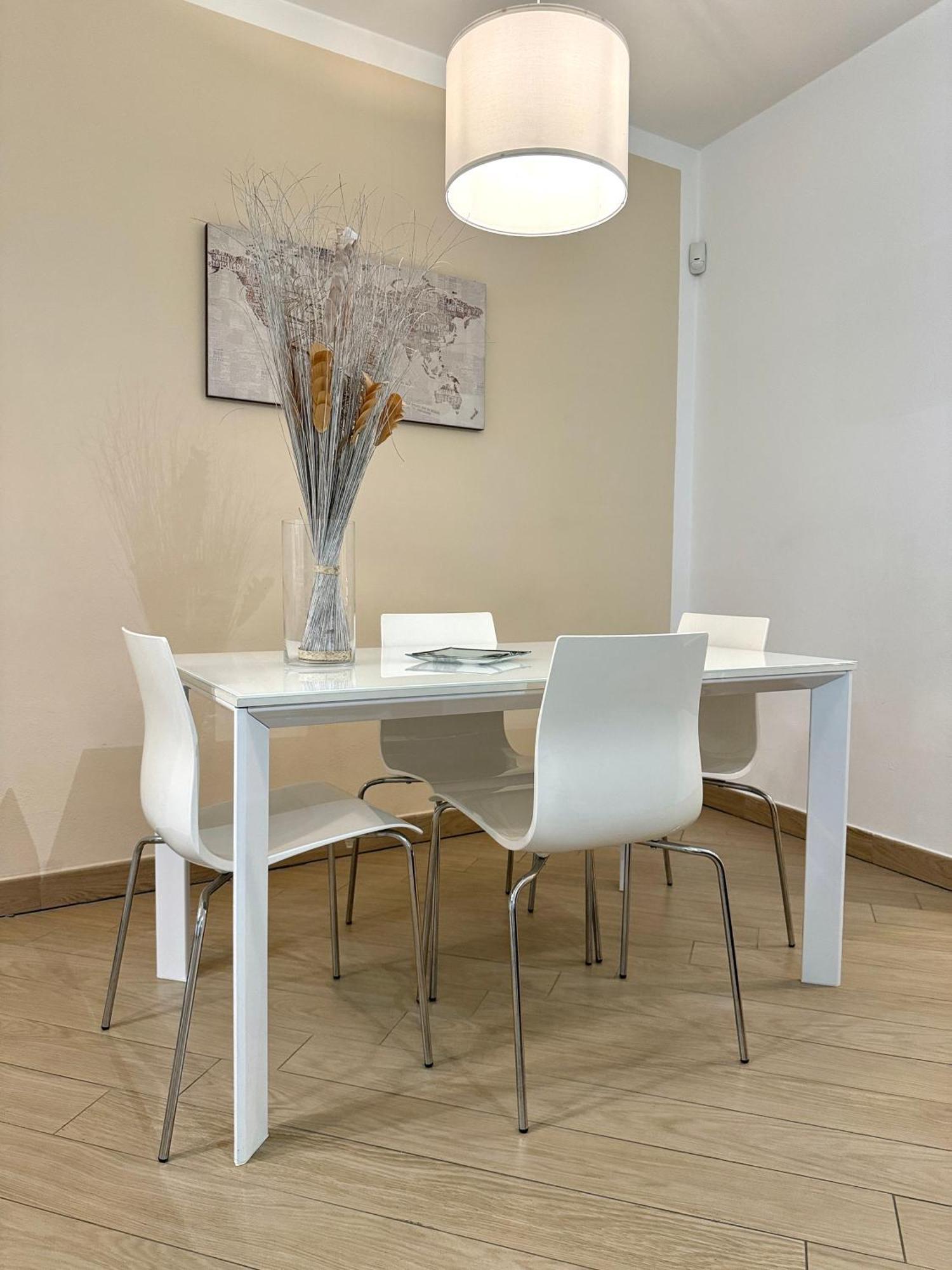 Comecasa Modern Apartment In Historical Centre Asti Exterior photo